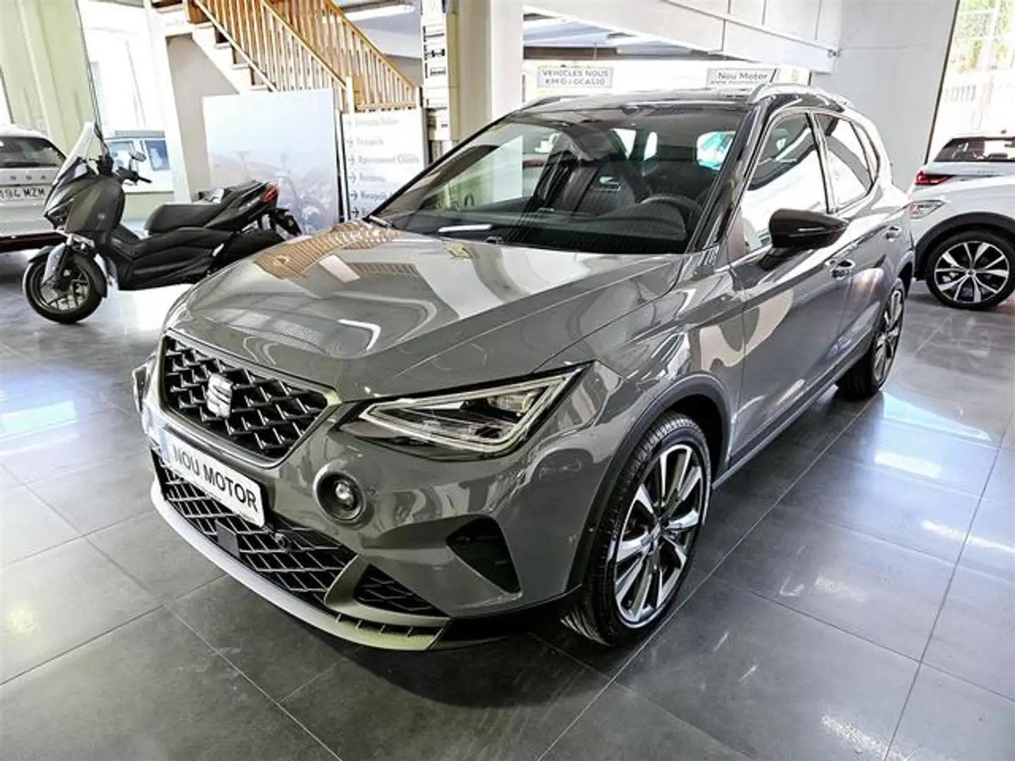 SEAT Arona 1.5 EcoTSI S&S Special Edition DSG7 150 Gris - 1
