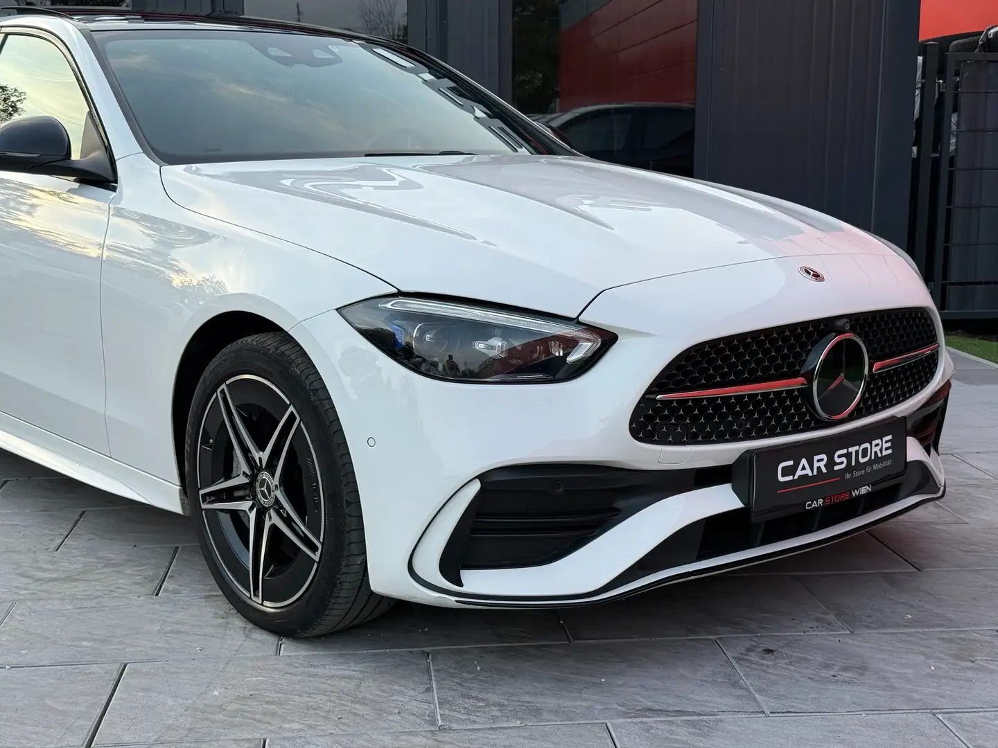 Mercedes-Benz C 300 e|360°|AMG-LINE|Pano|Keyless|Distro|HUD|D.Light Weiß - 2