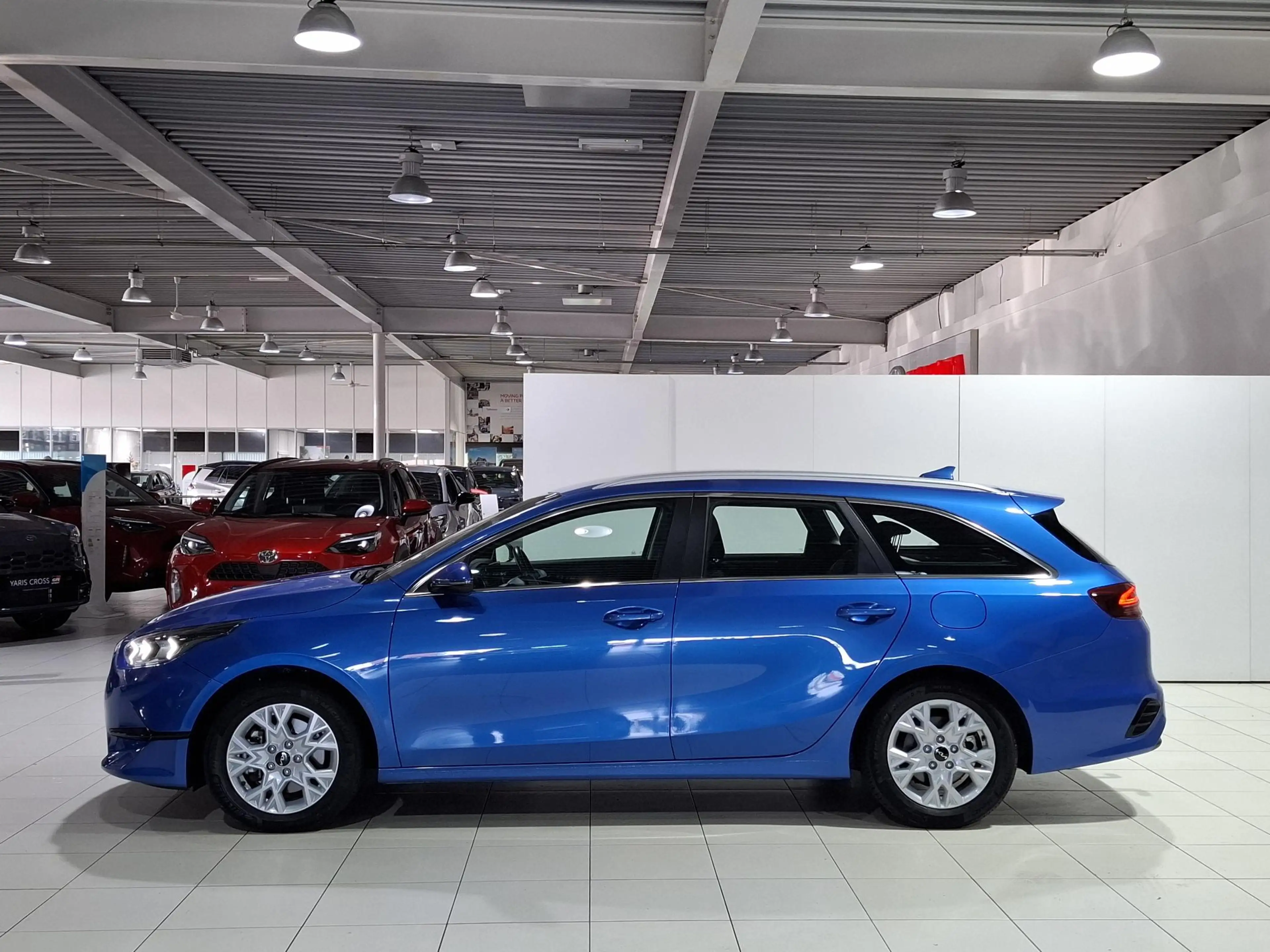 Kia Ceed SW / cee'd SW Sportswagon 1.5 T-GDi DynamicLine Trekhaak, Apple — photo 8