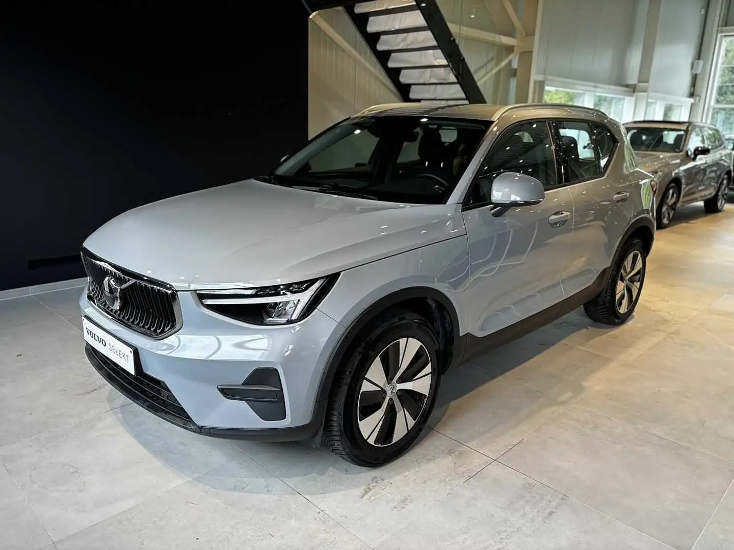 Volvo XC40 Core, T2 Automaat Micro hybrid, Benzine Grigio - 1