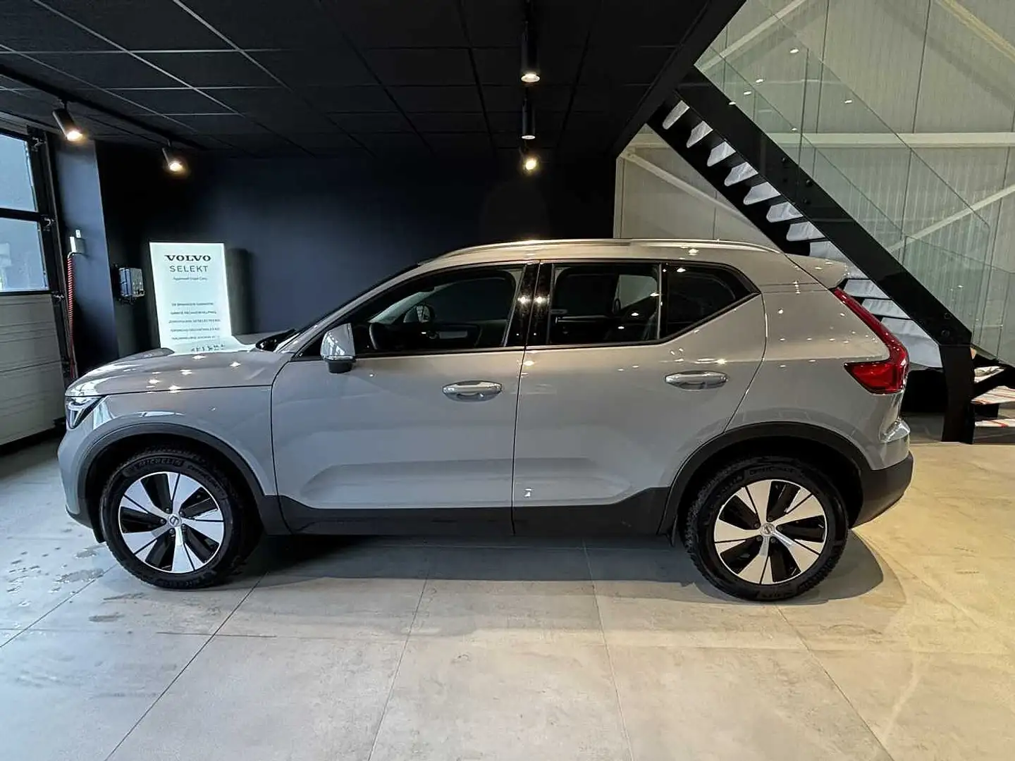 Volvo XC40 Core, T2 Automaat Micro hybrid, Benzine Grigio - 2