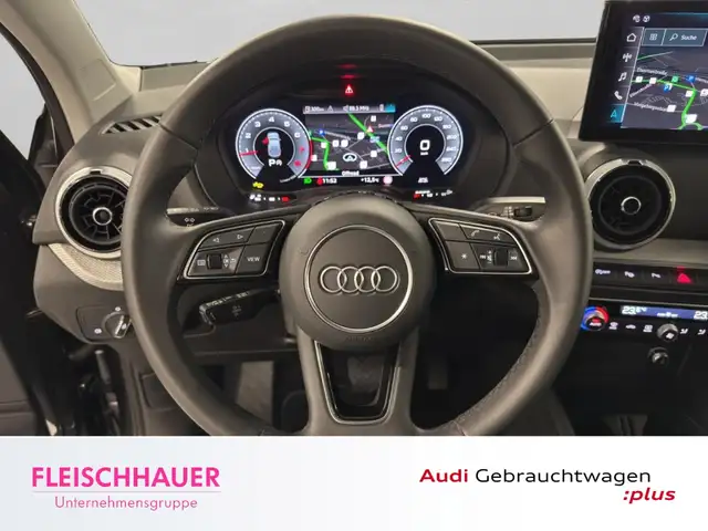 Audi Q2 view 10