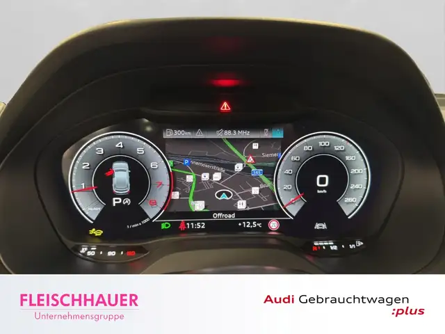 Audi Q2 view 11