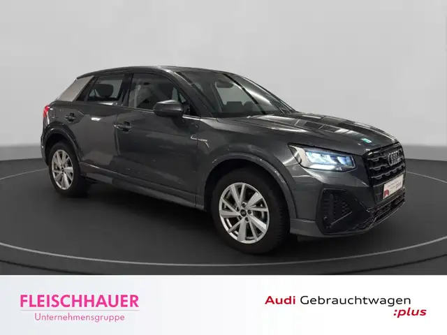 Audi Q2 view 8