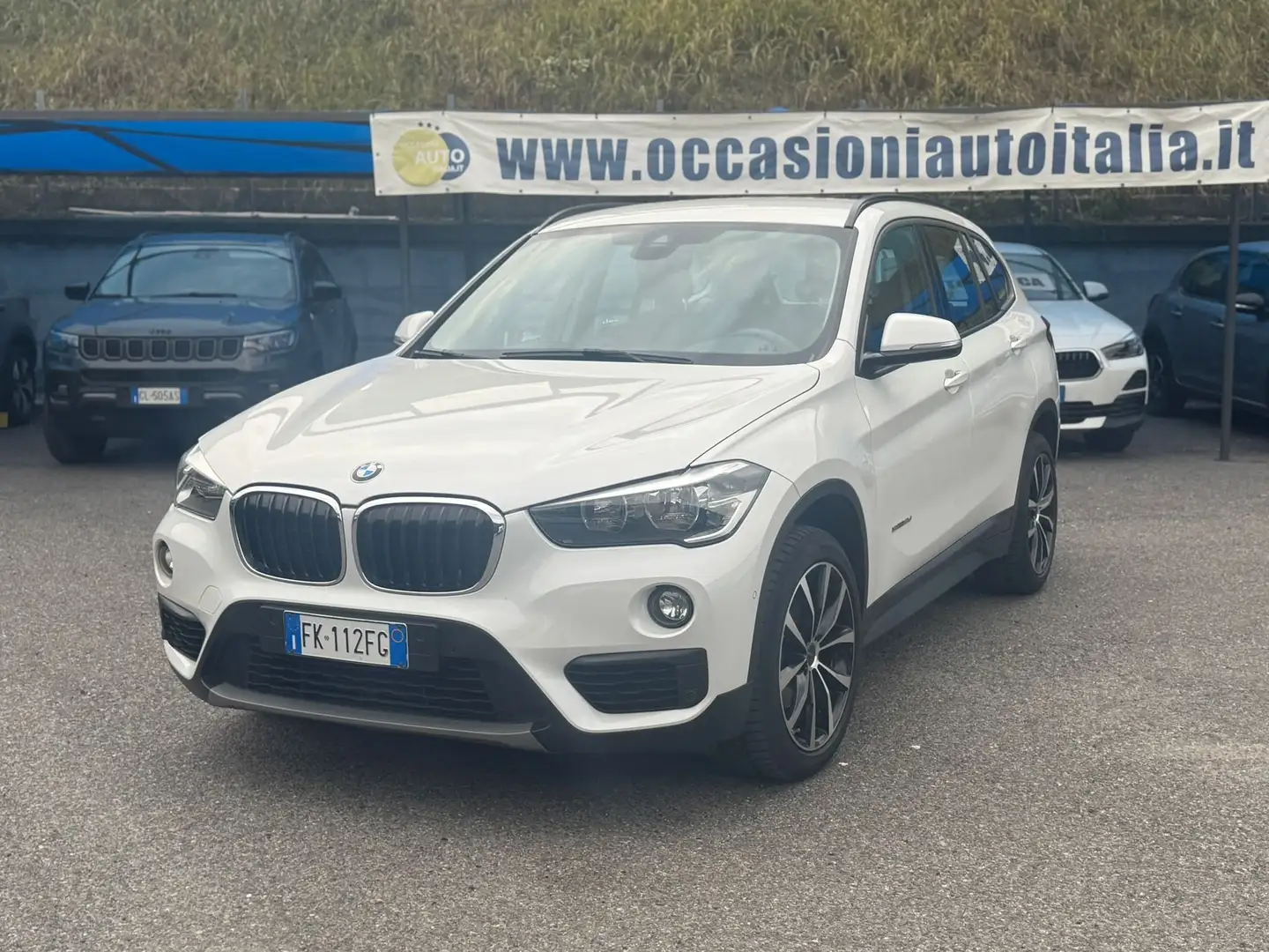BMW X1 X1 sdrive18d Business Weiß - 1