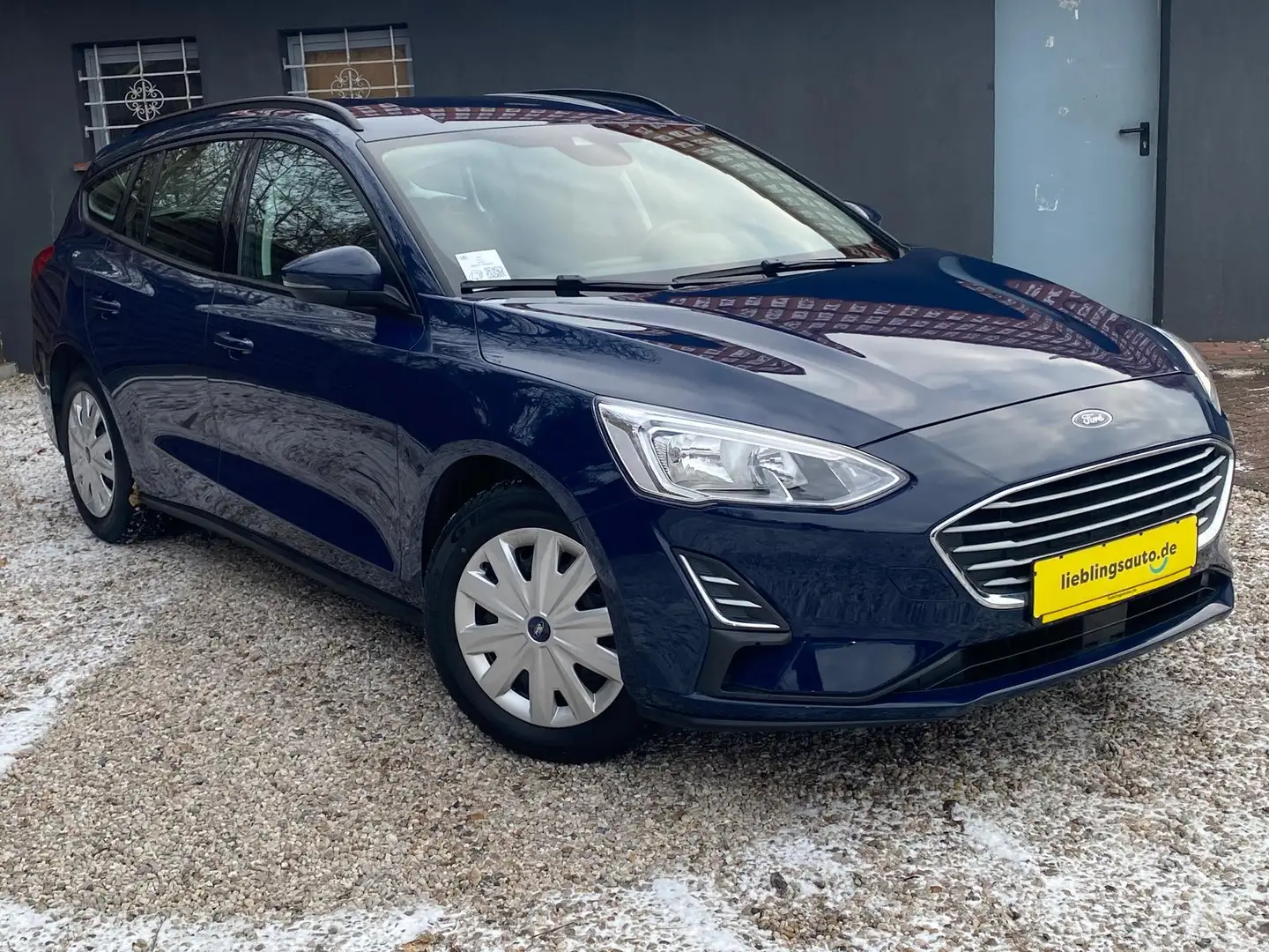 Ford Focus Turnier 1.0 EB Trend Klima AHK Winter SHZ Blau - 2