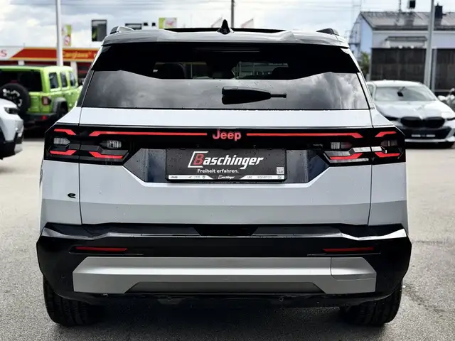 Jeep Compass view 5