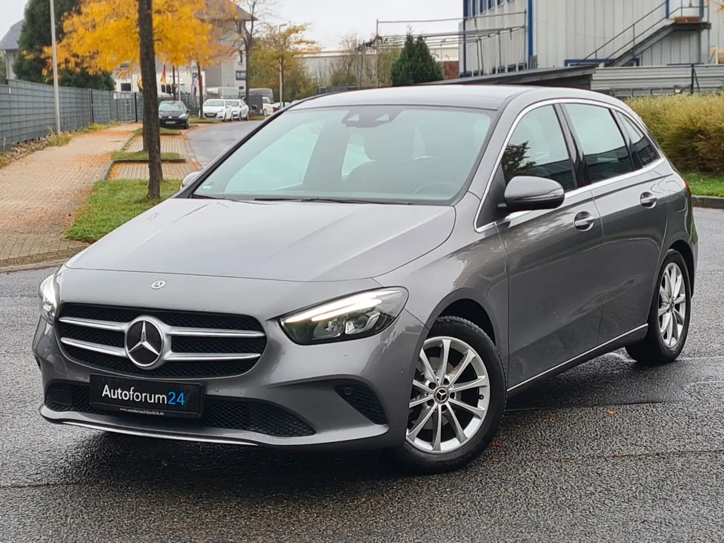 Mercedes-Benz B 180 B -Klasse B 180*Temp*Klima*SZH*RFK* Gris - 1