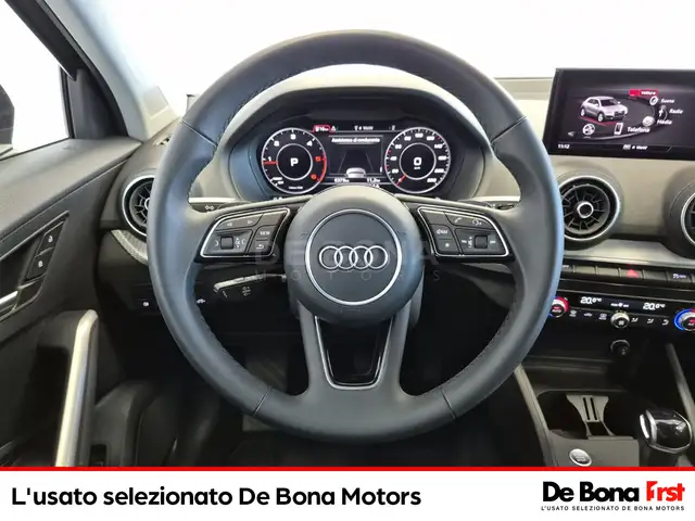 Audi Q2 view 10