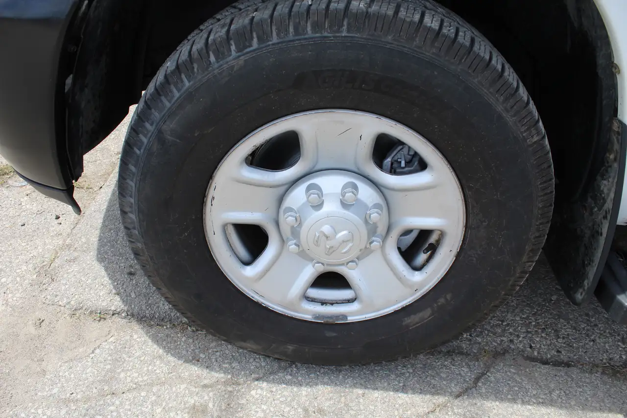 RAM 2500 снимка RAM 2500
