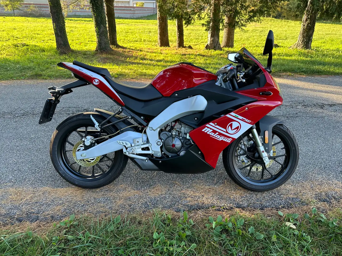 Malaguti RST 125 Rot - 2