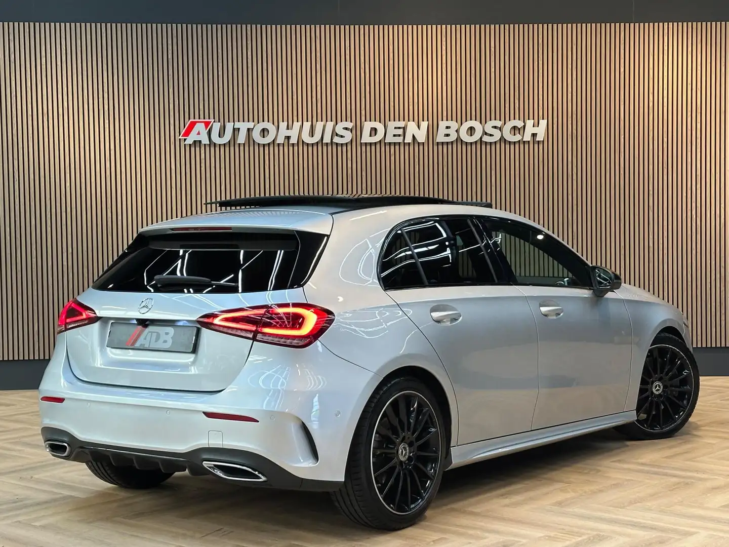 Mercedes-Benz A 250 AMG 224PK - Pano - Ambiance Grijs - 2
