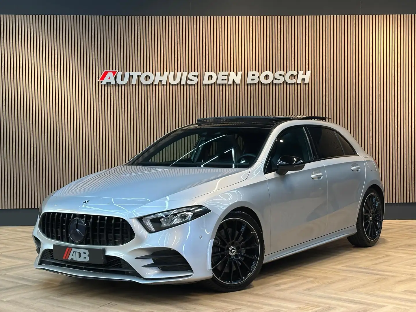 Mercedes-Benz A 250 AMG 224PK - Pano - Ambiance Grijs - 1