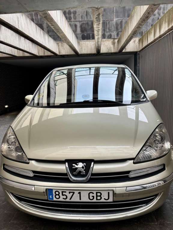Peugeot 807 2.0HDI FAP Executive 136 - foto 1