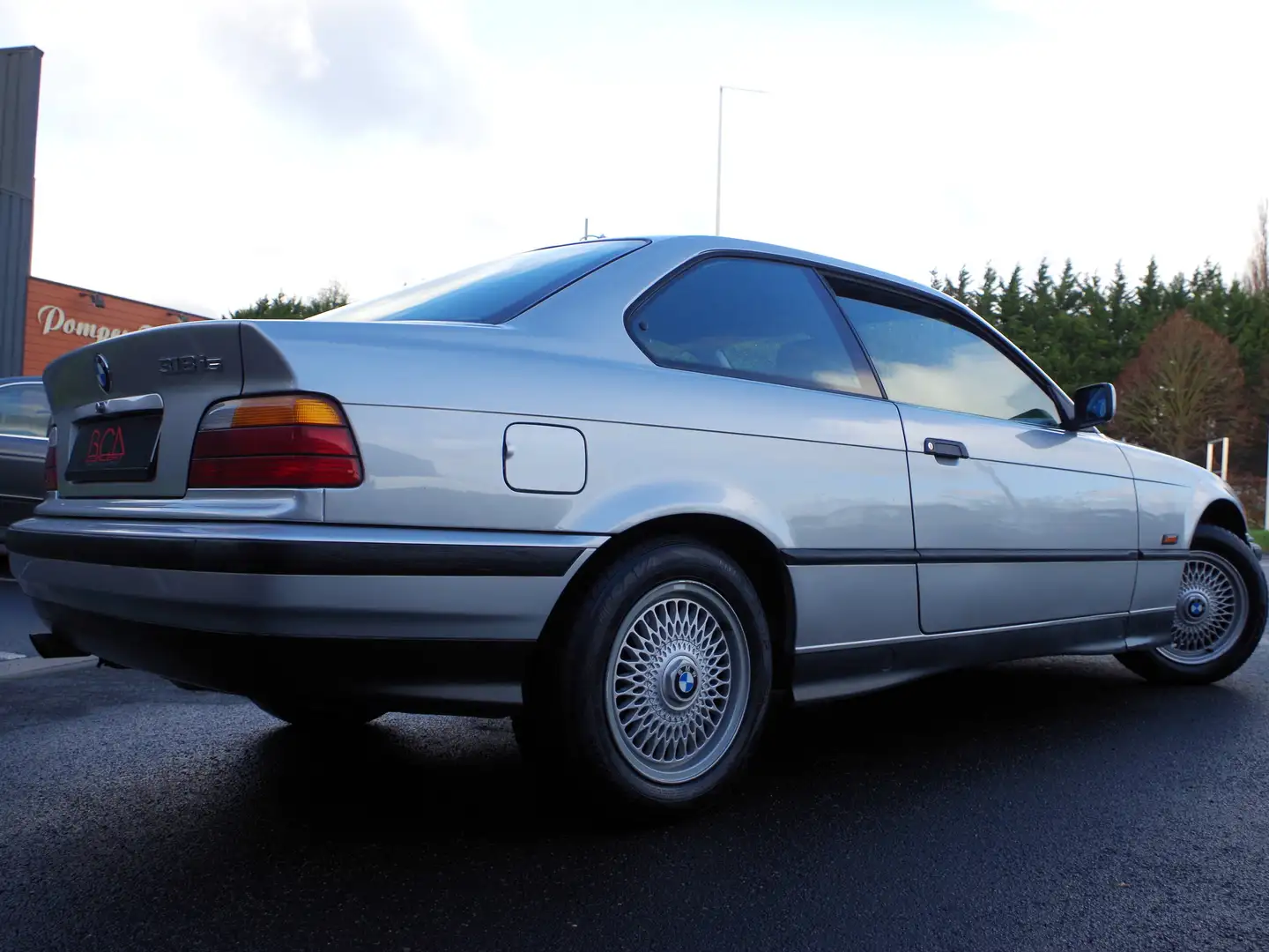 BMW 318 iS Grijs - 2