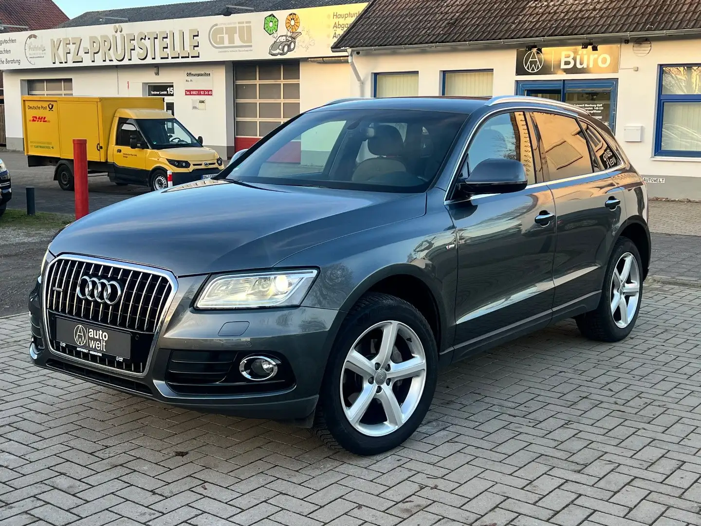 Audi Q5 2.0 TDI, Quattro, S Line, Leder, Kamera, AHK Grau - 1