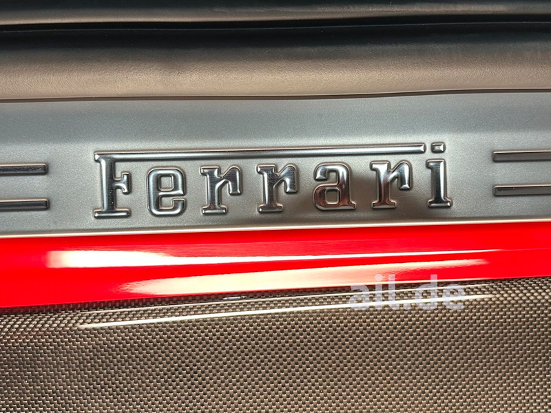 Ferrari Amalfi Rosso Corsa PA -Display Surround VIew — photo 15