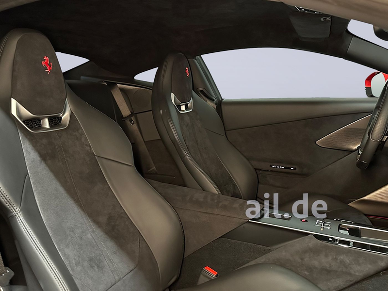 Ferrari Amalfi Rosso Corsa PA -Display Surround VIew — photo 11