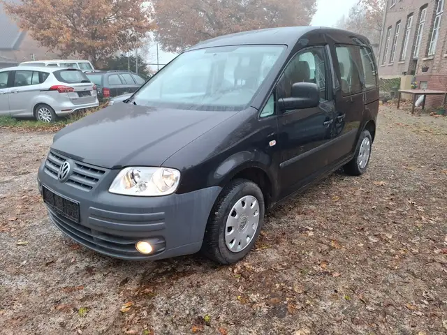 Volkswagen Caddy Life, AHK, Radlager vo links defekt, fahrb