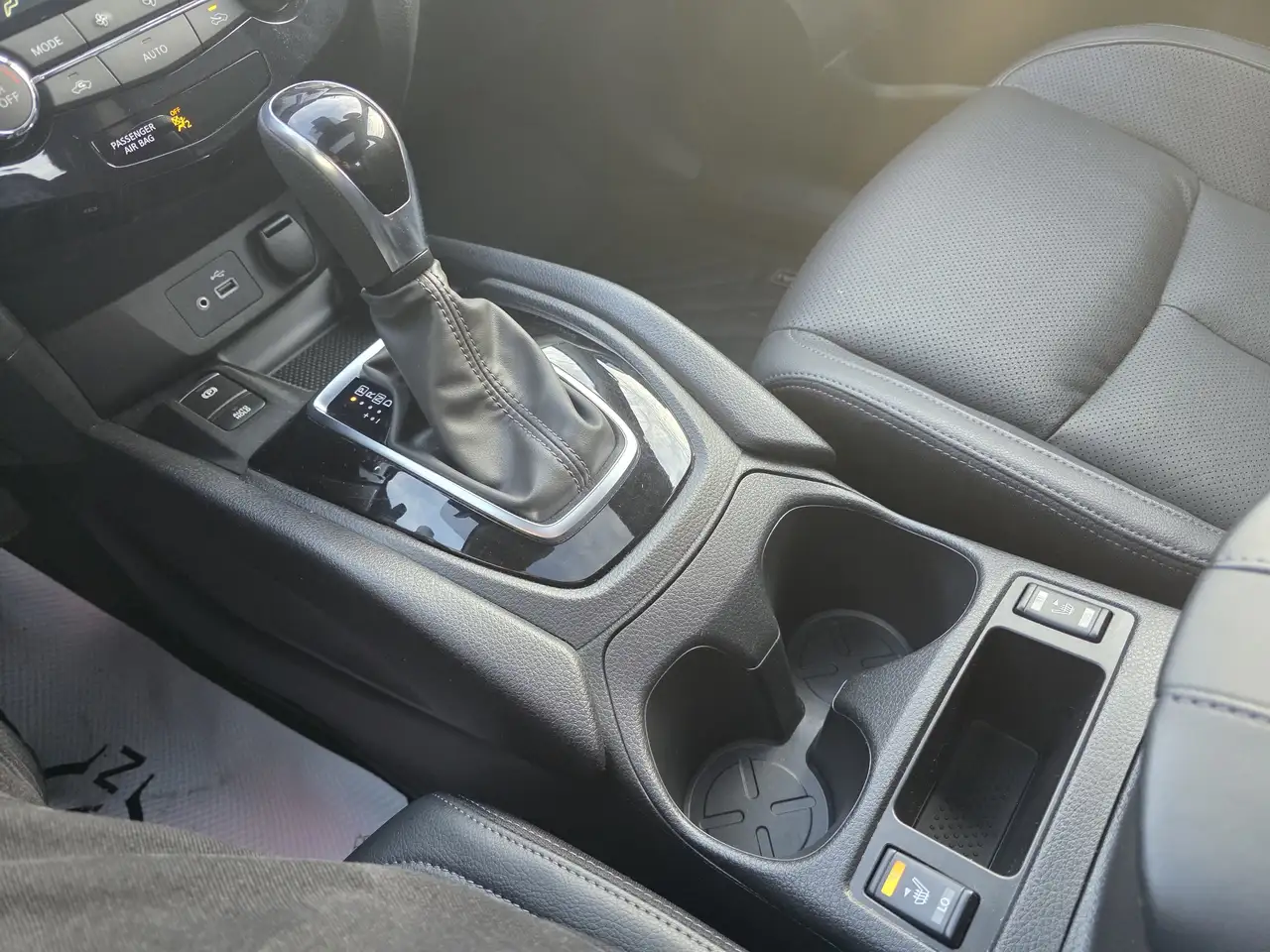 Nissan Qashqai снимка Nissan Qashqai