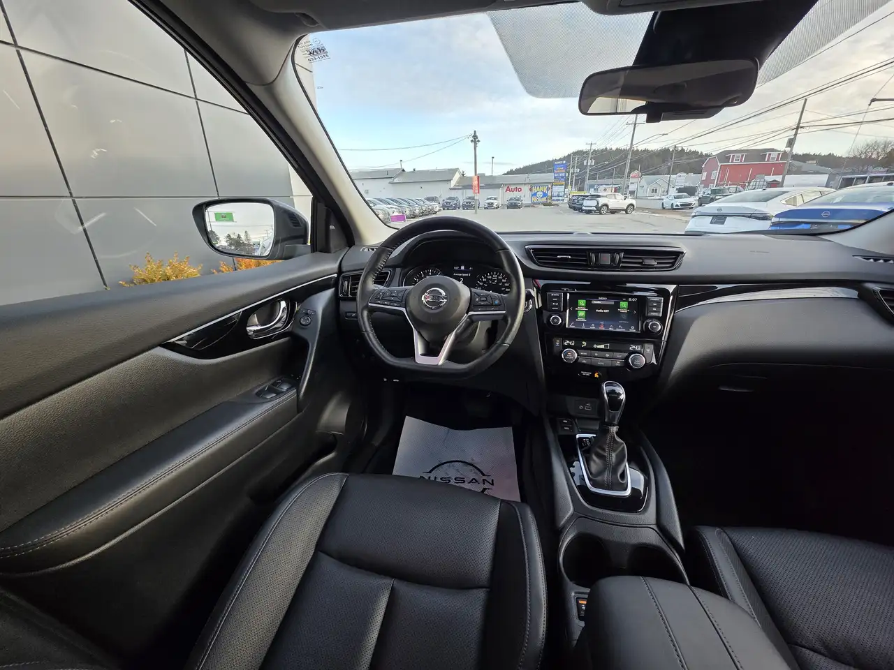 Nissan Qashqai снимка Nissan Qashqai