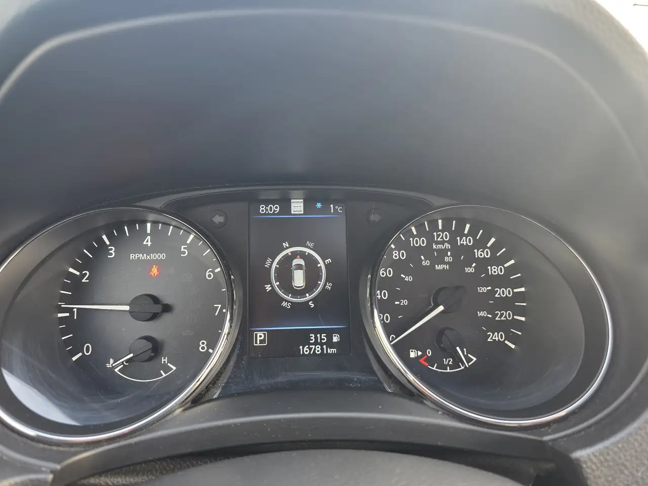 Nissan Qashqai снимка Nissan Qashqai
