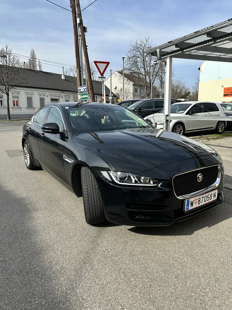 Jaguar XE 20d Prestige Aut. - 2