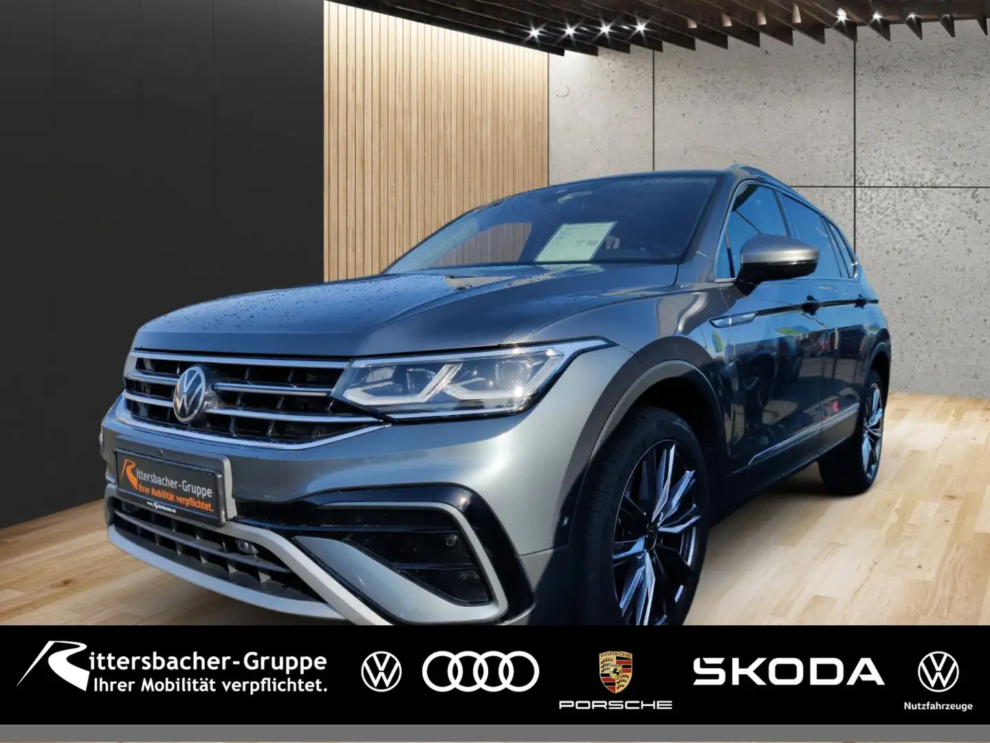 Volkswagen Tiguan Allspace 2.0 TSI Elegance 4Motion Grau - 1