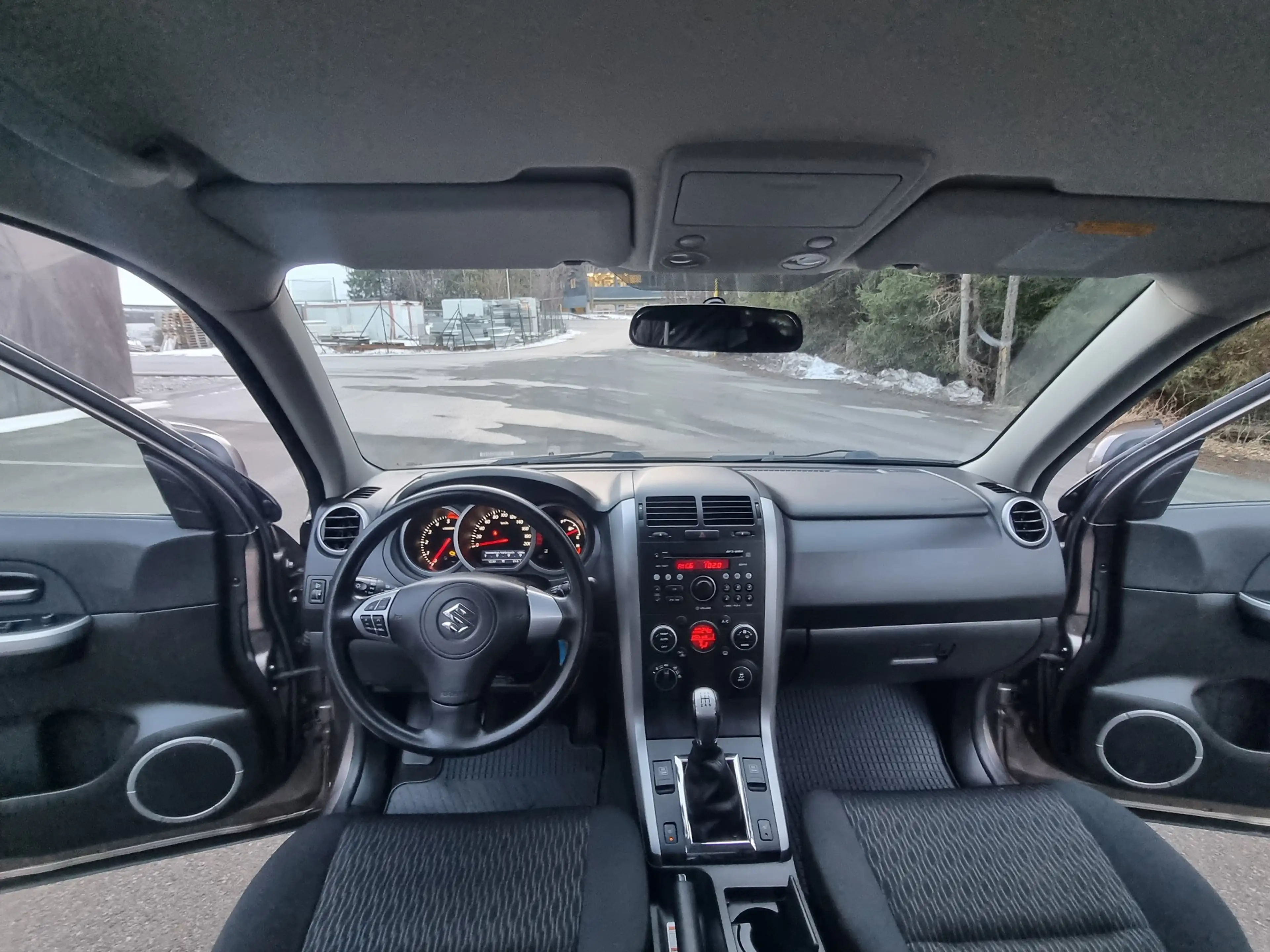 Suzuki Grand Vitara Grand Vitara 1,9 DDiS VX-E Special L2 — photo 12