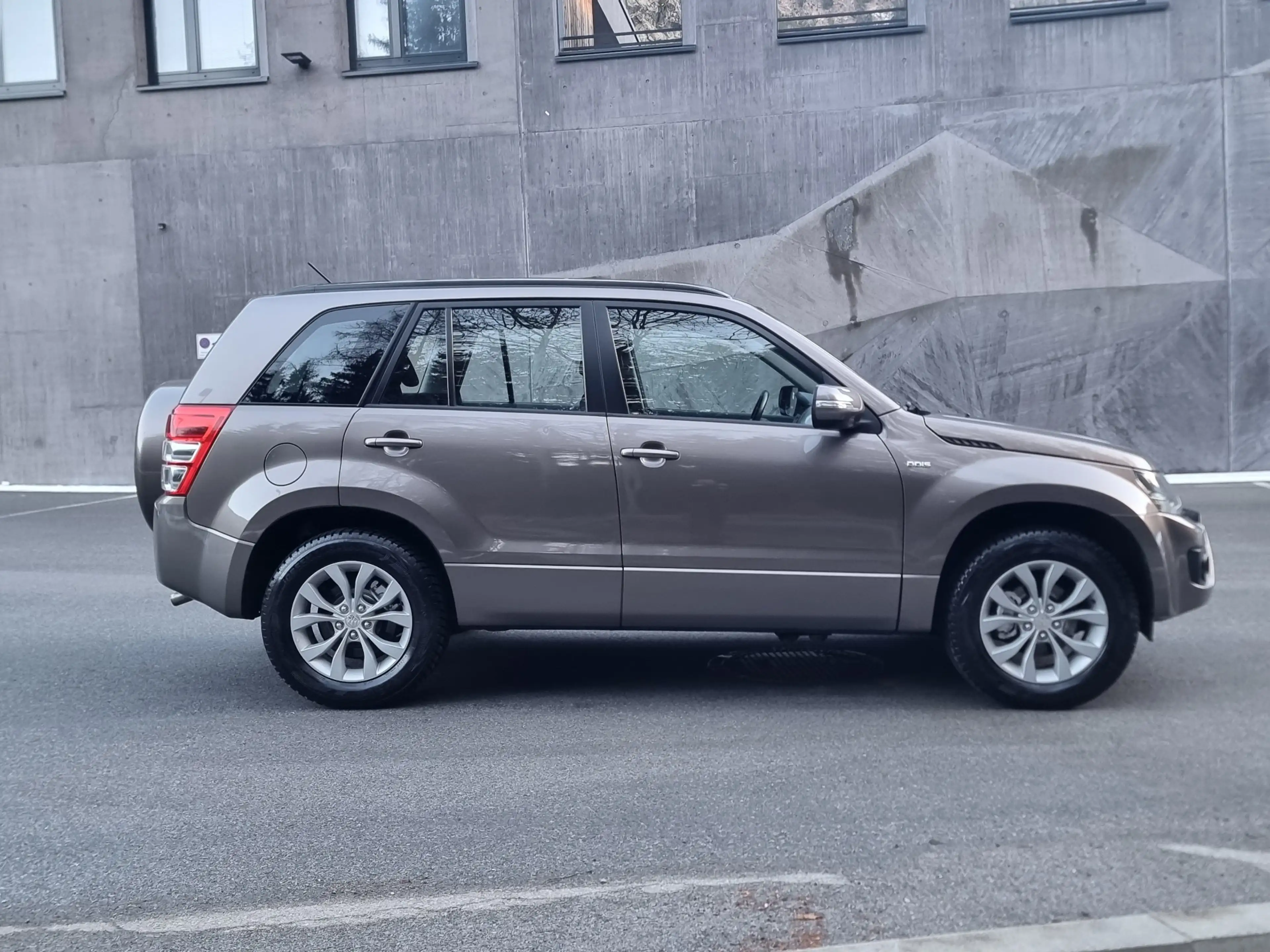 Suzuki Grand Vitara Grand Vitara 1,9 DDiS VX-E Special L2 — photo 3