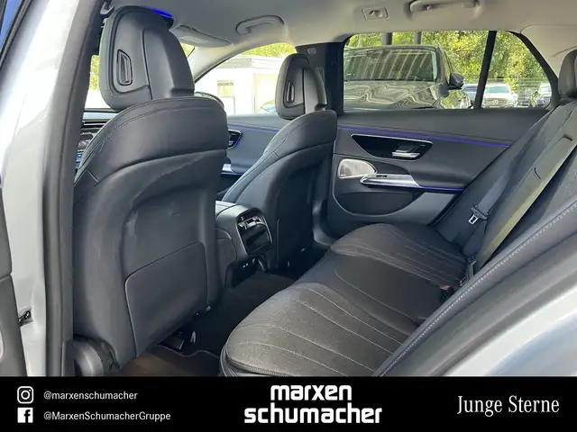 Mercedes-Benz E-Class view 12