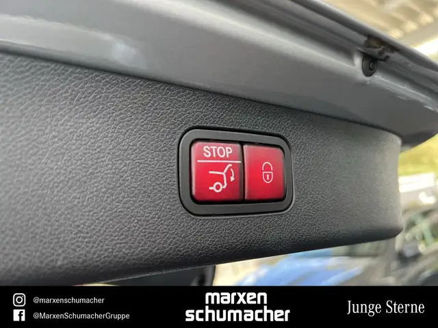 Mercedes-Benz E-Class view 14