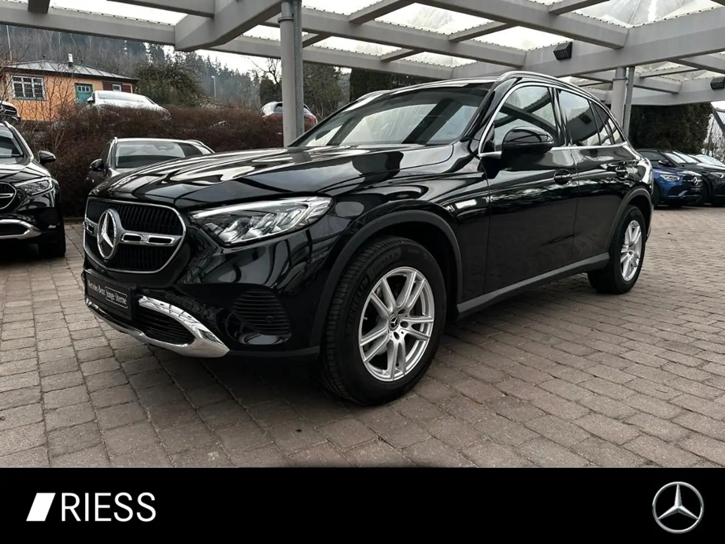 Mercedes-Benz GLC 200 4M PDC SHZ LED SpurH Navi LM el.Heck Noir - 1
