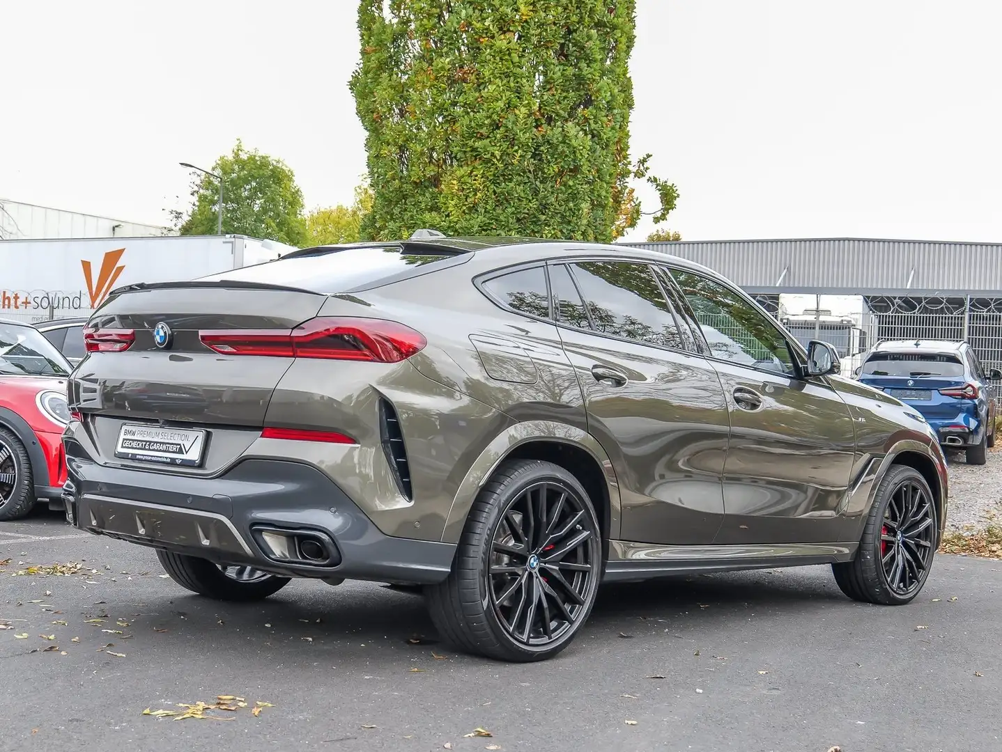 BMW X6 xDrive30d M Sport (ab 2022) PANO RFK NAVI LM Grau - 2