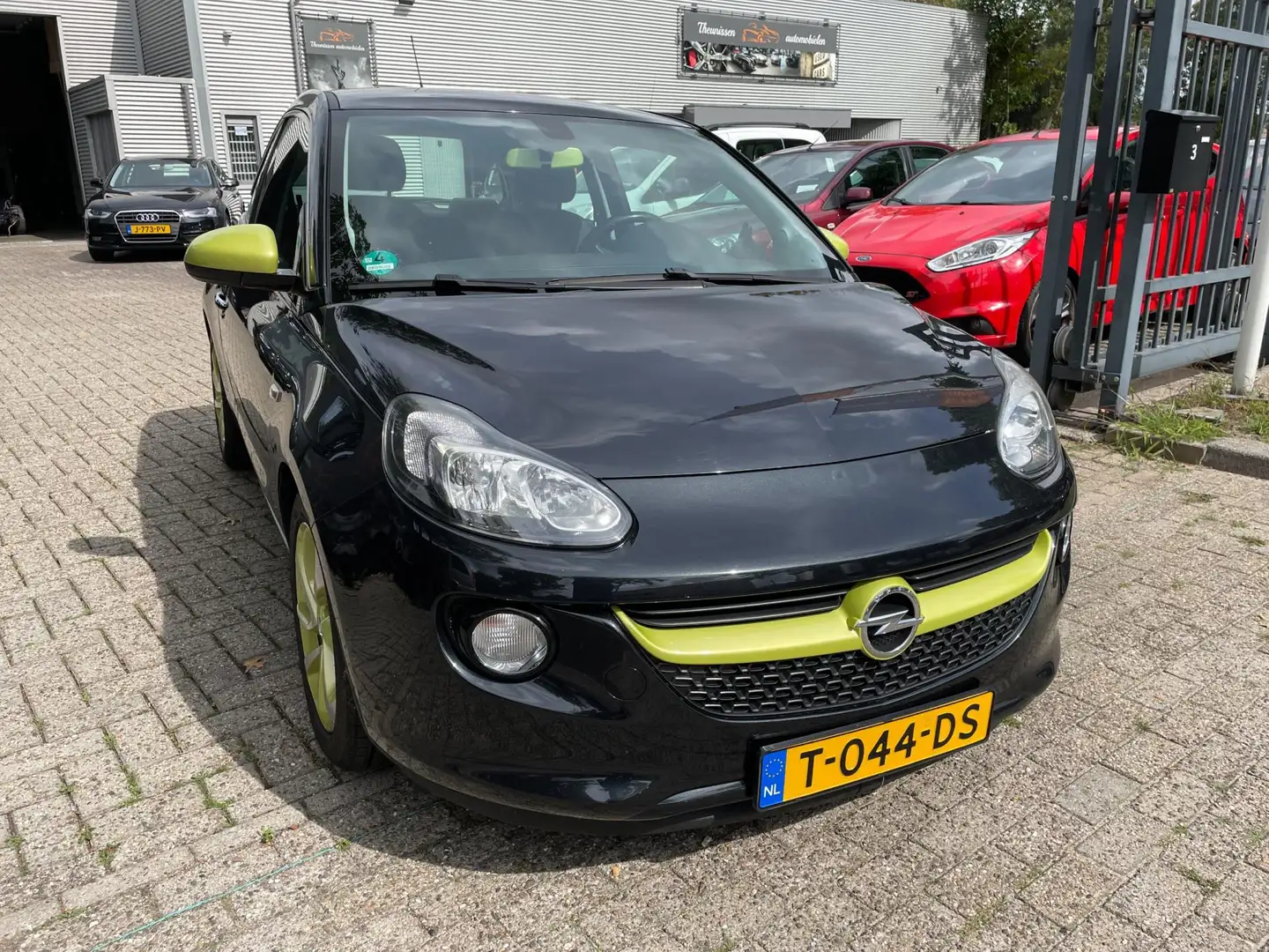 Opel Adam 1.4 16v Jam 97.626 km, airco, cruise, elec pakket, Zwart - 2