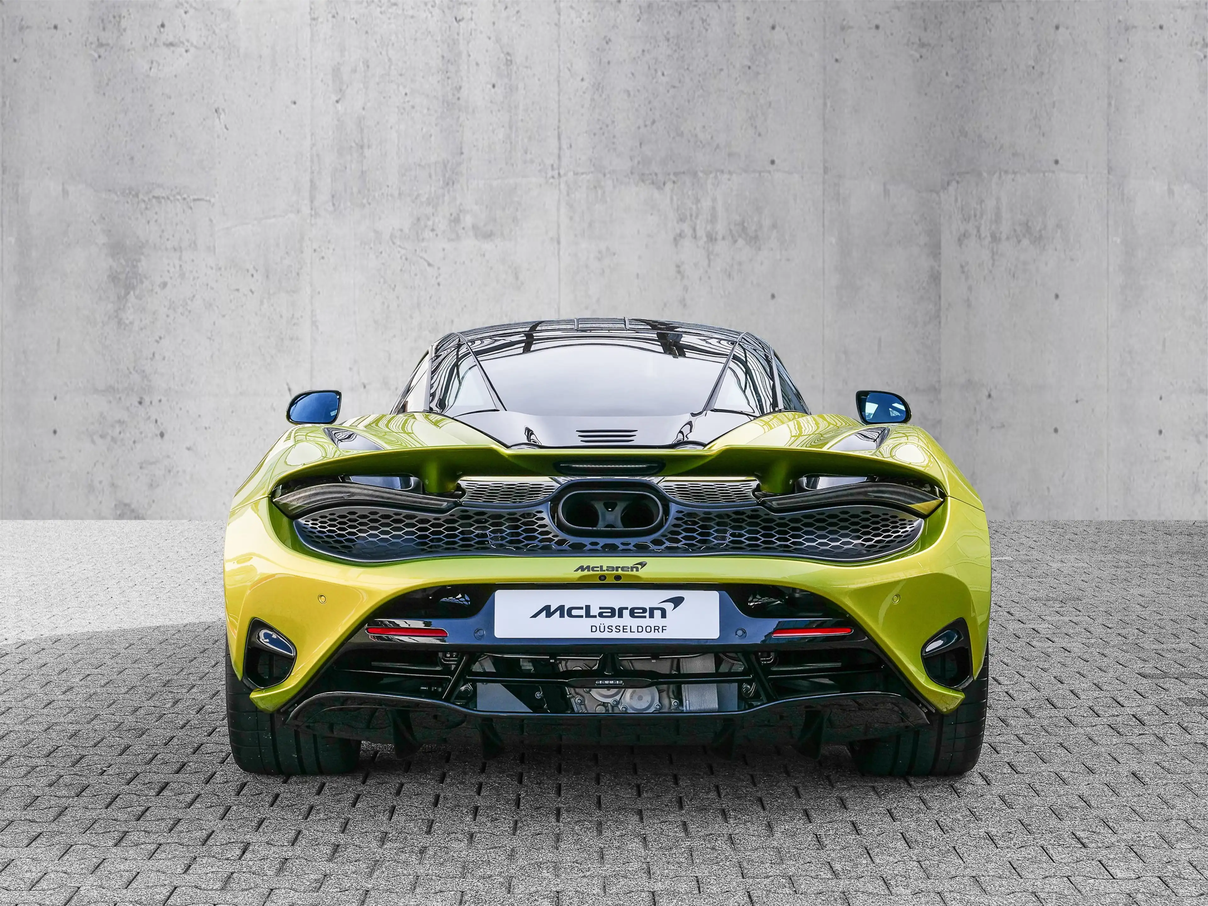 McLaren 750S Coupé Flux Green, Bowers and Wilkins Sound — photo 4