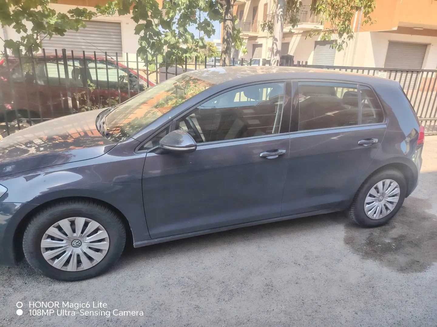 Volkswagen Golf 5p 1.6 tdi Trendline 90cv E6 - 1