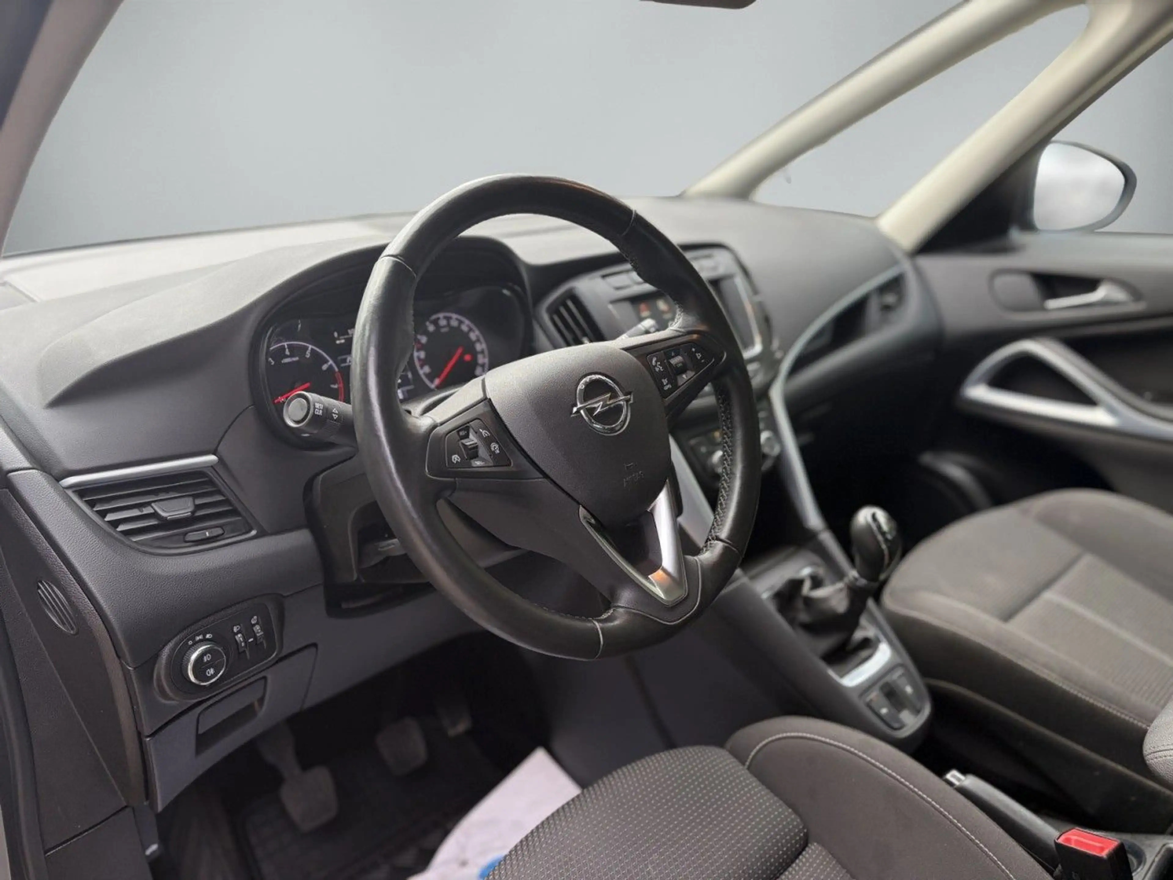 Opel Zafira C ON Klima Navi Rückfahrkamera — photo 10