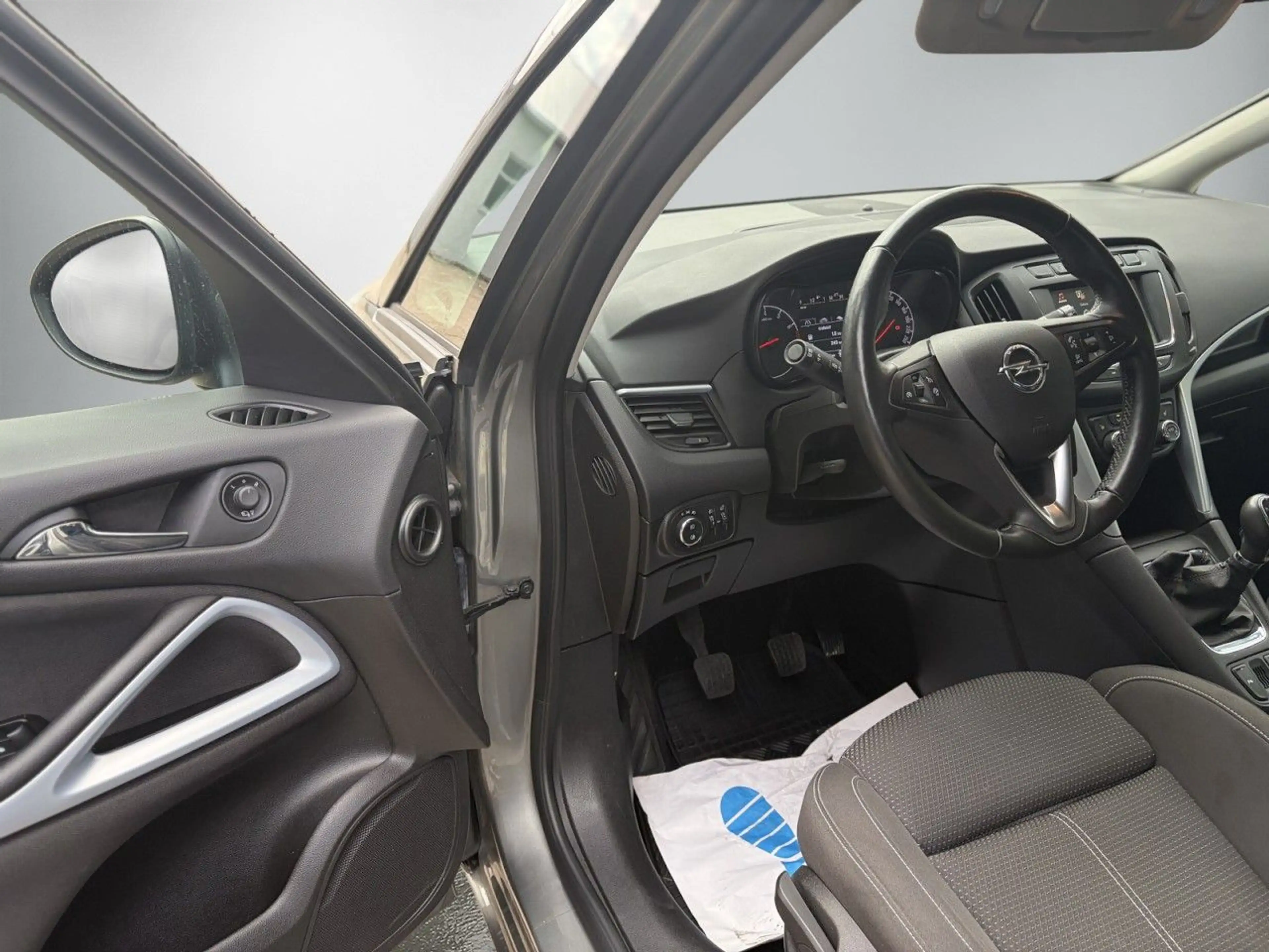 Opel Zafira C ON Klima Navi Rückfahrkamera — photo 9