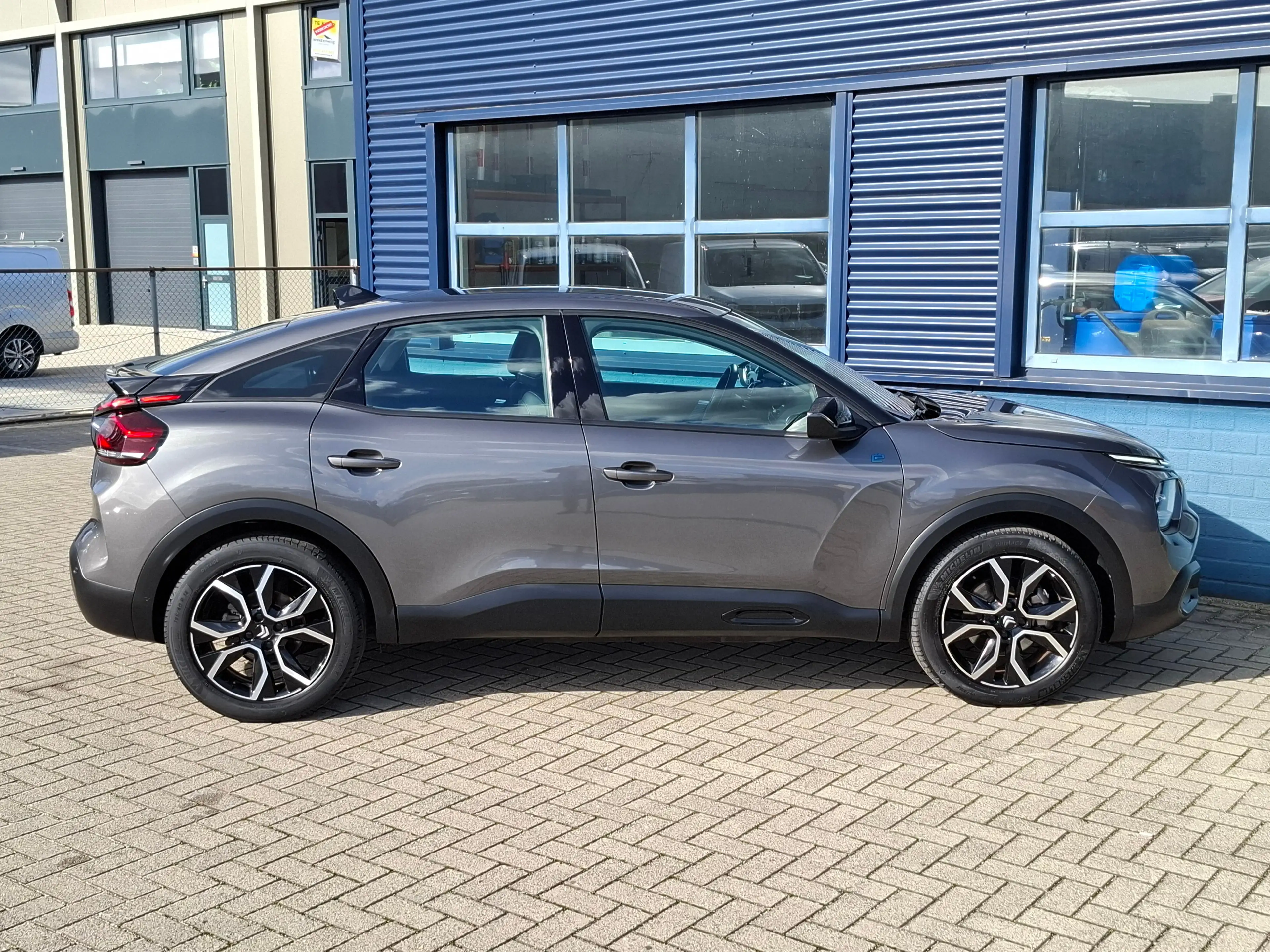 Citroen E-C4 Electric Feel Pack 50 kWh SOH 95,25% | CARPLAY | CAMERA | F — photo 29