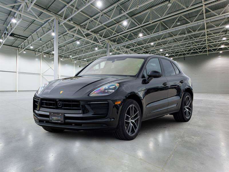 2025 Porsche Macan Base Black