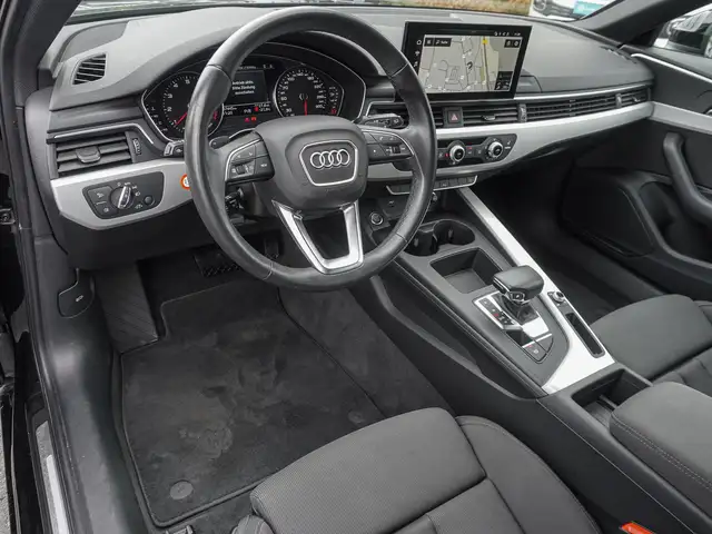 Audi A4 view 9