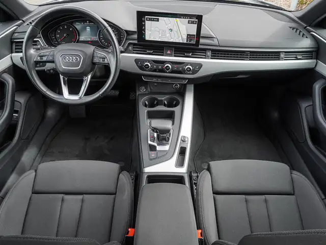 Audi A4 view 10