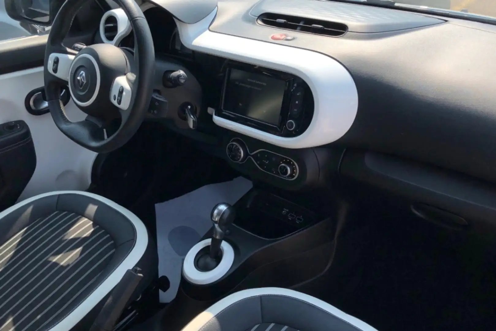 Renault Twingo 22KWH ZEN 82 5P Blanco - 2