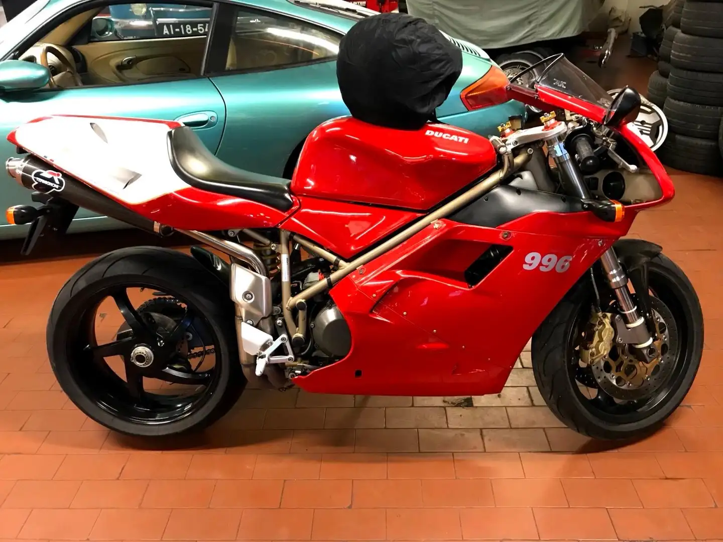 Ducati 996 - 2