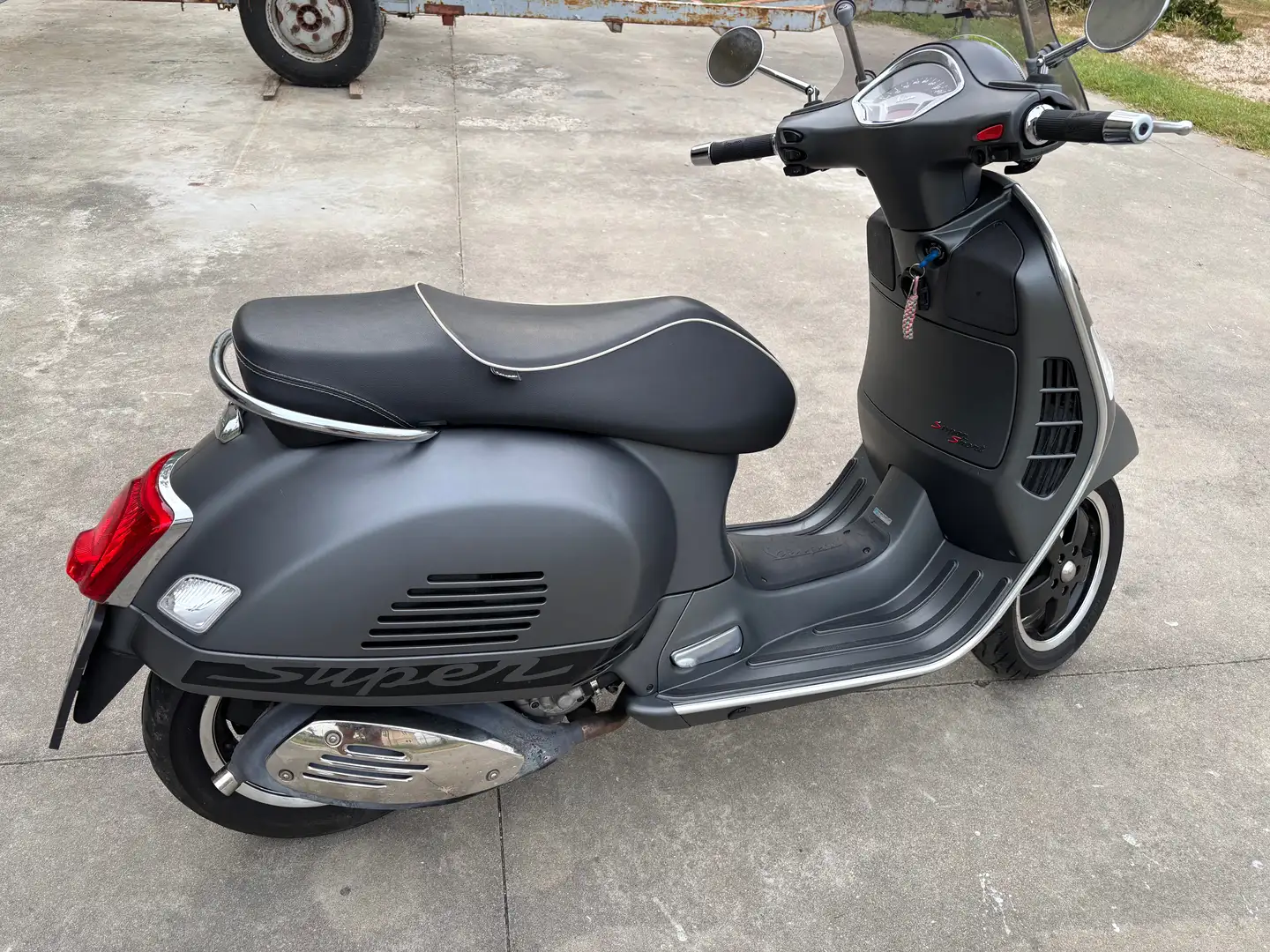 Piaggio GTS 300 Vespa 300 GTS SuperSport ABS ASR siva - 2