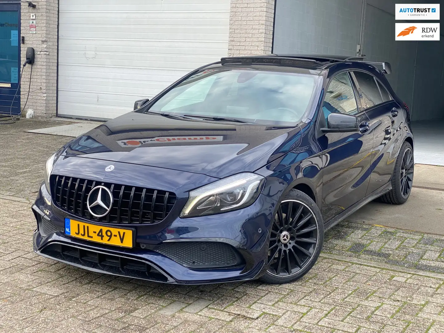 Mercedes-Benz A 180 Business Solution AMG/AMG A45 PAKKET/ 1e EIG/ deal Blau - 1