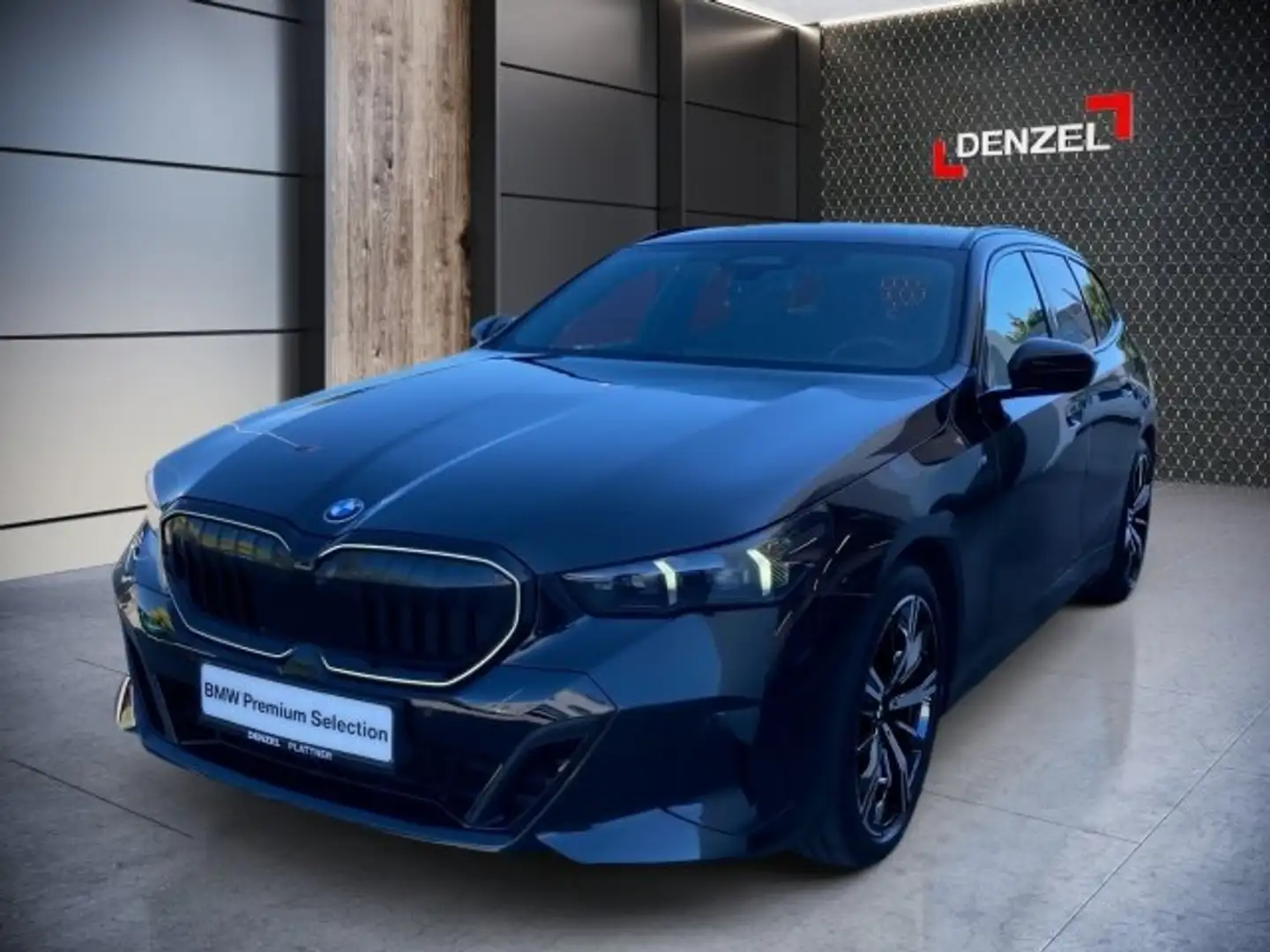 BMW 520 d xDrive Touring G61 B47 Schwarz - 2