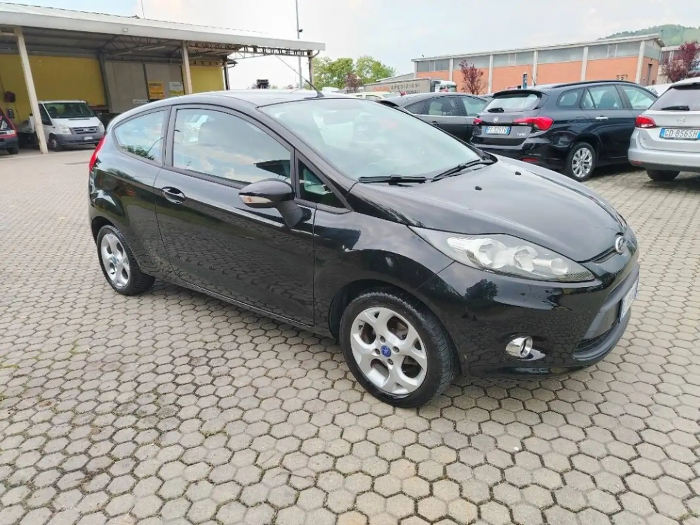 Ford Fiesta 1.2 16v Titanium 3p FL Nero - 2