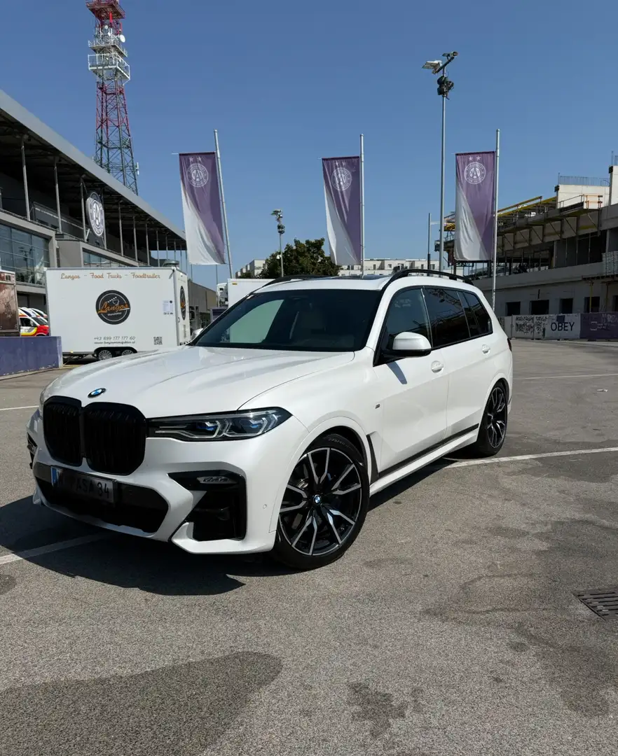 BMW X7 xDrive30d Aut. M-Paket *1 Jahr Garantie* 7 Sitzer Weiß - 1